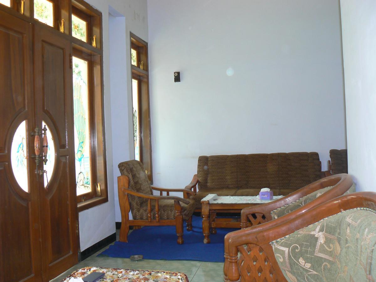 Ijen Adventure Inn Banyuwangi  Exterior photo