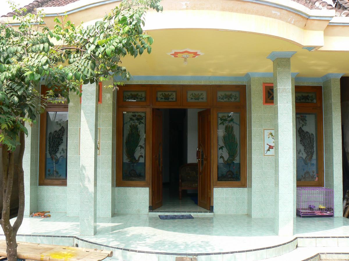 Ijen Adventure Inn Banyuwangi  Exterior photo